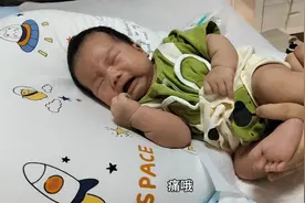 新生儿29天，大家一定要注意，小孩比大人怕热千万不能捂着视频封面