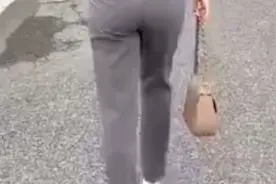 #女人走路姿势视频封面