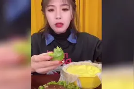 吃播自爆“行业内幕”，怪不得每个吃播都那么能吃，原来有绝招视频封面