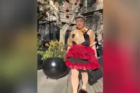 安福路小公主惨遭网曝，被骂不知羞耻，邻居忍无可忍曝光心酸往事视频封面