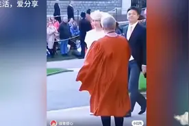 2005年41岁的刘强东和23岁的奶茶妹妹在澳大利亚举行婚礼视频封面