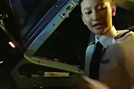 实习飞行员在熟练操作中，只因打开了飞机雷达，这下可闯了大祸.
