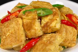 土豆鸡蛋这样炒真是绝配，没想到这么好吃，又学会一道特色菜视频封面