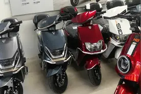 志强摩托车电动车配件批发一台也是批发价古城商场对面又开新店了