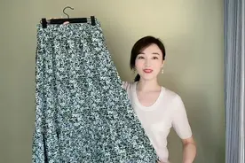 度假风绿色碎花半裙，盛夏清凉感穿搭，减龄又百搭视频封面