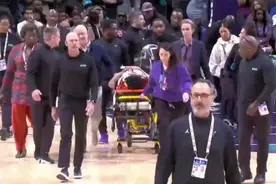 杀人了！韦尔斯被辛普森撞飞重伤抬走，黄蜂灰熊两队球员跪地祈祷视频封面