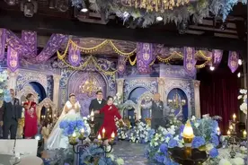 今天婚礼不一般，喜婆婆和喜公公原来是广场舞一姐一哥，表演绝了