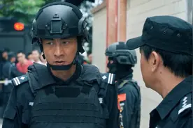 公安将部队最好的特种兵挖走，开出的待遇让部队首长都羡慕视频封面