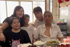又是一年中秋节，祝大家中秋节快乐，全家团团圆圆，幸福安康！