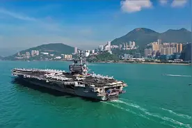2018年11月21日、美国里根号航母战斗群开进香港！罕见视频影像。