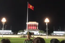 越南🇻🇳风情街的美女真多视频封面
