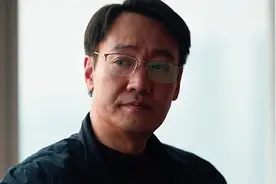 这个男人真是越来越有摸金校尉样子了。#辛柏青   #护宝寻踪