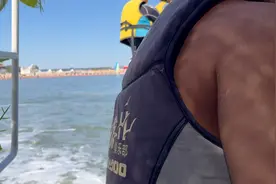 北京最近的海东疆湾晒太阳，玩水上飞人。开心