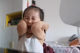 弟弟理发，姐姐帮忙👍视频封面