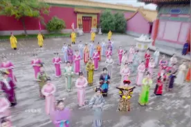 一只鹰落在了女人胳膊上-女人就成了神女-皇上便要立她为皇后