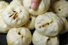 蒸包子不用提前发面，教你技巧蓬松宣软不塌陷，3天不吃就馋的慌视频封面