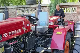 时风单缸四驱小四轮提车了，大哥居然说我态度不好哈哈，看看热闹视频封面