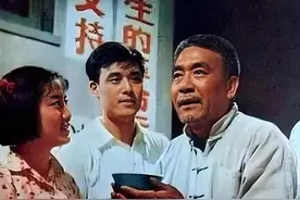 怀旧彩色老电影，乡村赤脚医生的故事视频封面