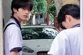 #第一次直观感受男人和男孩的区别！终于理解男人喜欢年纪小的了#