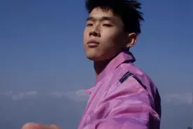 出道即球队核心，无缘国家队却被NBA认可，他是中国威少视频封面