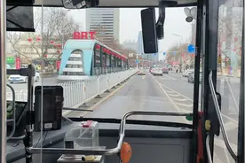 我市（临沂）公交车，周六、周日、节假日，免费坐了，爱了爱了！视频封面