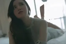 张萌稀缺写真拍摄，美得不可方物视频封面