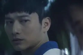 影视:18岁男生爱上了35岁的女老师，结果导致自己锒铛入狱视频封面