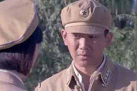 绝密543：敌机来袭，一营没几个人在岗，但二营马上进入战斗状态视频封面