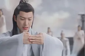 上古神尊沉睡六万年后苏醒 霸气开启复仇之路#千古玦尘  #周冬雨视频封面