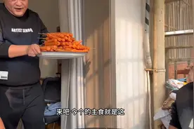 儿子想吃香肠了，胖龙80买一整箱，炸的焦香酥脆，大人也想吃视频封面