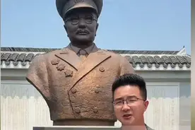 红色特工之王李克农上将 李克农与戴雨农谁更厉害？他是隐蔽战线视频封面