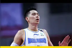 总决赛G2：首钢赛后收3大坏消息，陈盈骏禁赛边缘，闫军吹罚不公视频封面