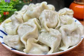 白菜猪肉饺子馅，白菜焯水是大错！教你一招，鲜嫩多汁营养全保留视频封面