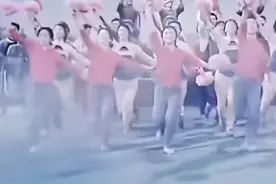 张振富&耿莲凤演唱的《毛主席我们永远忠于您》还是那么好听视频封面
