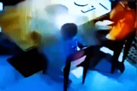 人狂必有祸 天狂必有雨 火锅店灭门惨案熊孩子的调皮一家惨遭灭门视频封面