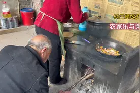 太行深处青龛村，50包吃包住的农家乐，吃的还是柴火饭视频封面