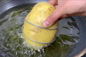 真没想到，把土豆放锅里炸一炸，出锅瞬间变美食，简直太香了