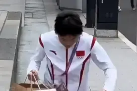七岁踏入水界的黄毛丫头视频封面