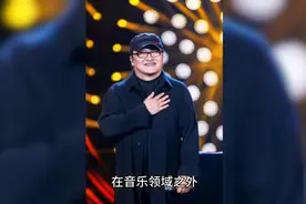 五十五岁歌王刘欢，妻子不离不弃。视频封面