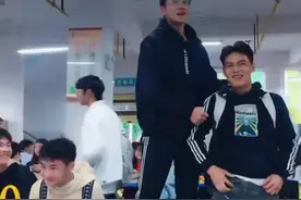 #校园生活趣事  这个生日他能记得一辈子，为你点赞。视频封面