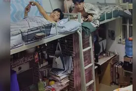 真实版双男主     之   男寝室