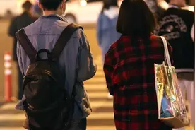 国家整顿内卷，企业赶人下班，事情没那么简单？视频封面