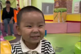 当你拥有两个双胞胎姑姑，你会成为快乐的哈基米～视频封面