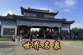 负氧离子含量高，泉水功效全。五大连池就是一处养生天堂。