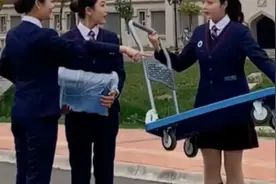卧龙凤雏同时出现，必有大事发生视频封面