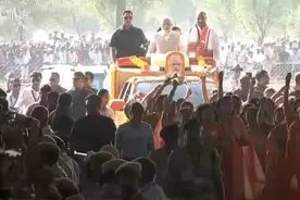 郭正亮在印度坐火车是免费的，只要你不怕死能挂在火车外面。视频封面