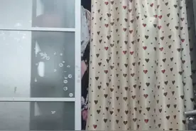 中性笔来做一个发射器。