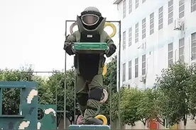 不同国家的钢铁男兵，泰国士兵多才多艺，印度士兵画风突变视频封面