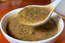 熬绿豆汤时，不要直接下锅煮，教你一招快速煮起沙，香浓又好喝