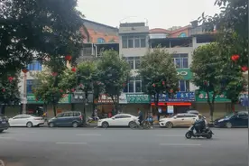 小城故事…春节祝福词，祝大家阖家欢乐幸福安康！视频封面